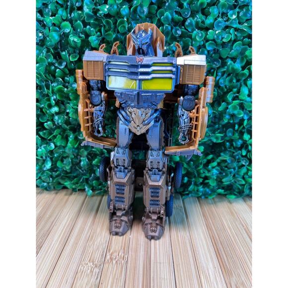 Transformers Rise Of The Beasts Buzzworthy & Bumblebee SCOURGE Smash Changers - Picture 1 of 9
